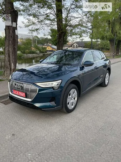 Audi e-tron