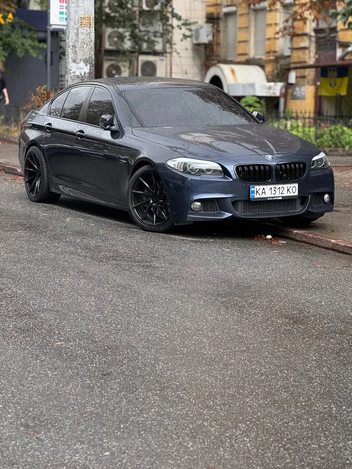 BMW 528i 300сил
