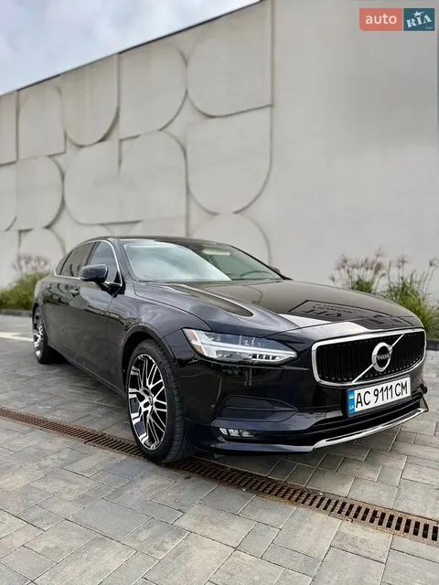 Volvo S90