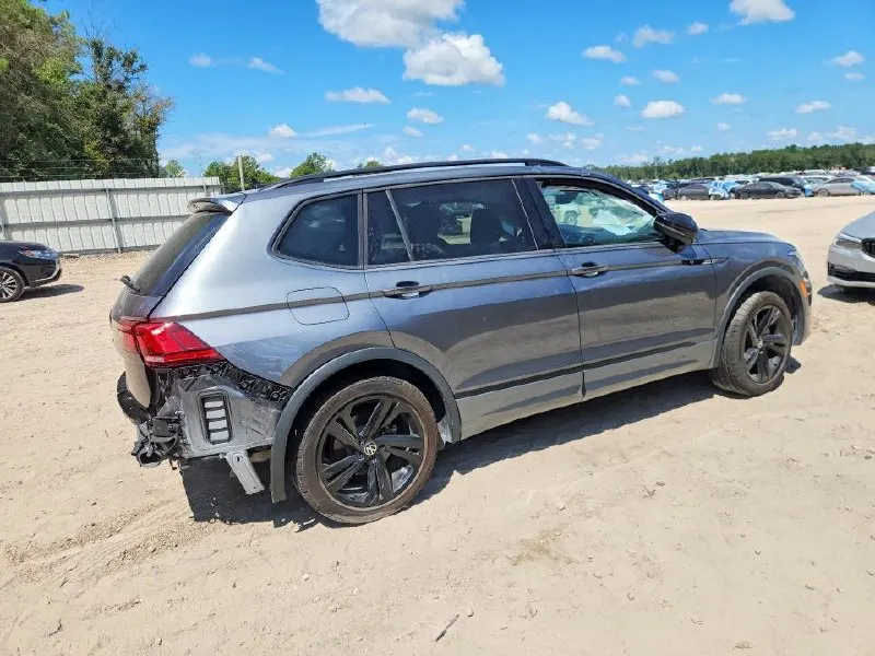 Volkswagen TIGUAN SE R-LINE BLACK — фото 3