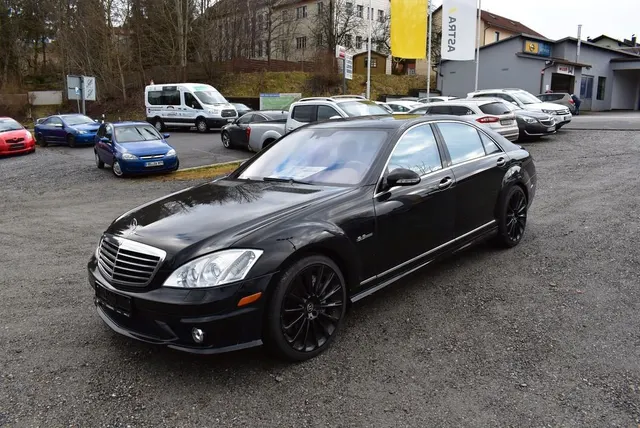 Mercedes-Benz S - class