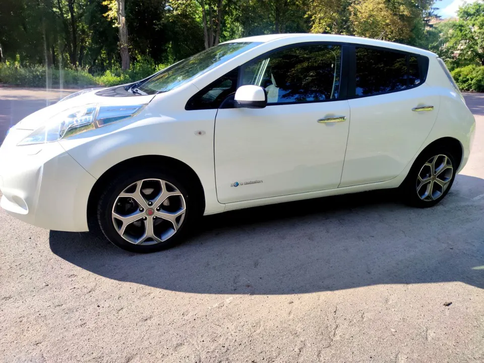 Nissan Leaf 12.2014 р