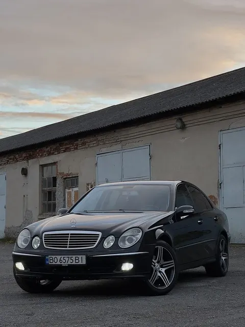 Mercedes-Benz е211