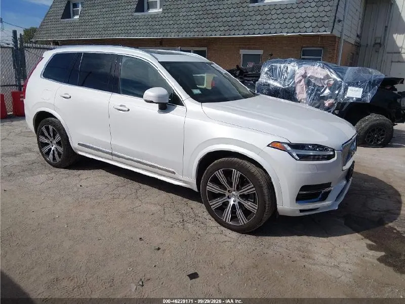 Volvo XC90 RECHARGE PLUG-IN HYBRID — фото 4