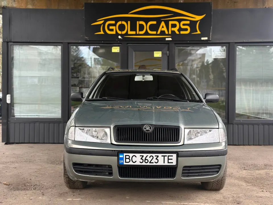 Skoda OCTAVIA TOUR