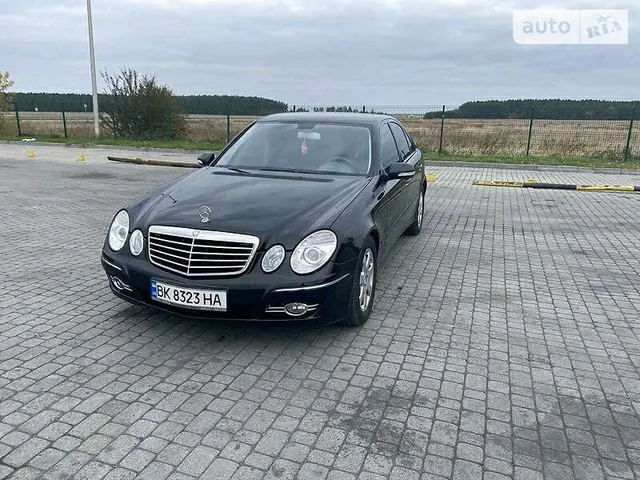 Mercedes-Benz E 200