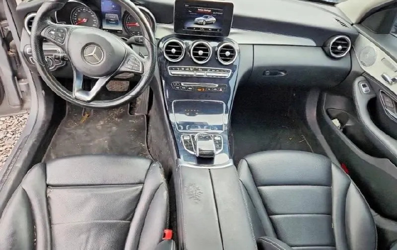 Mercedes-Benz C300 — фото 4