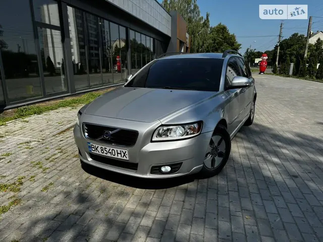 Volvo V50