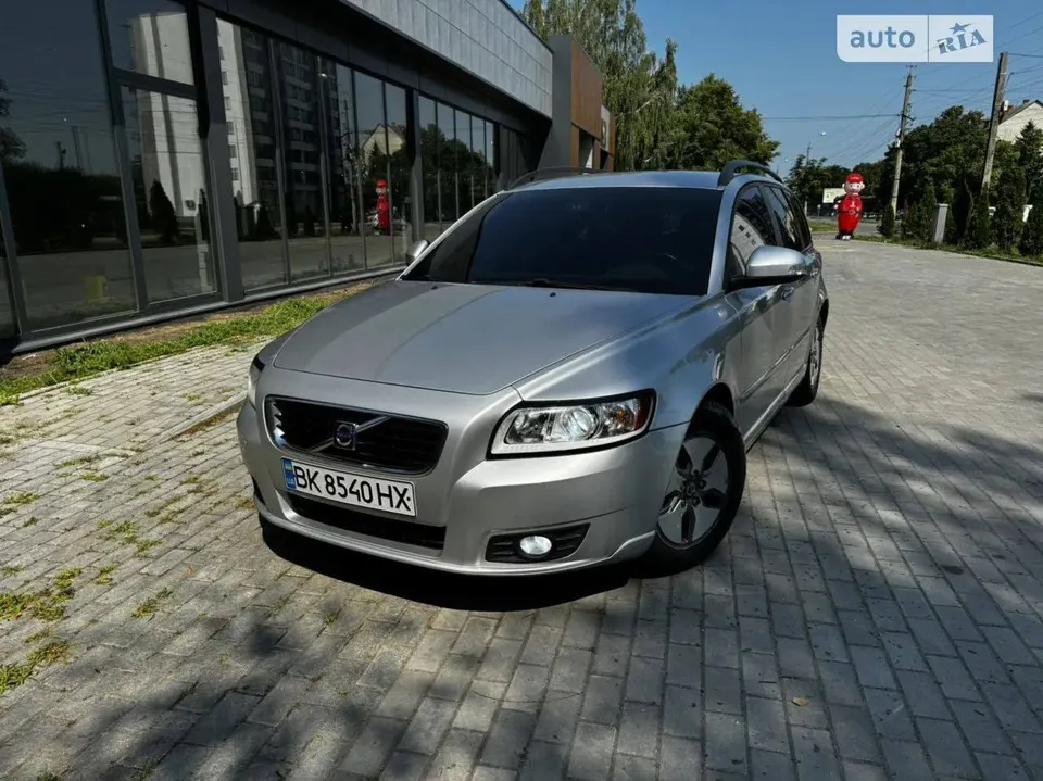 Volvo V50