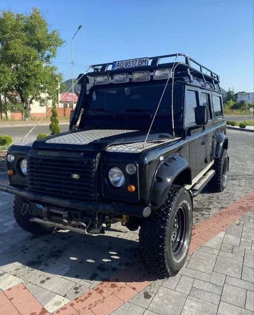 Land Rover Defender