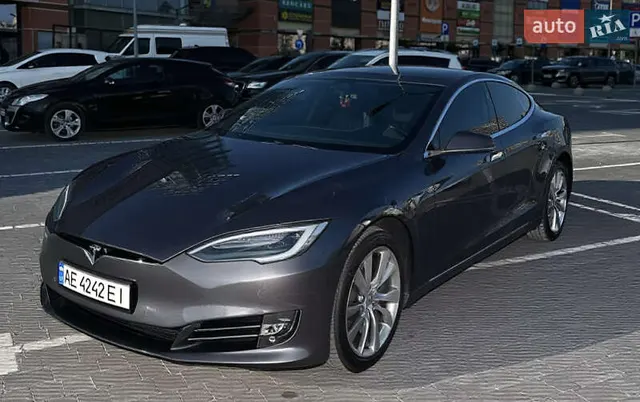 Tesla Model S