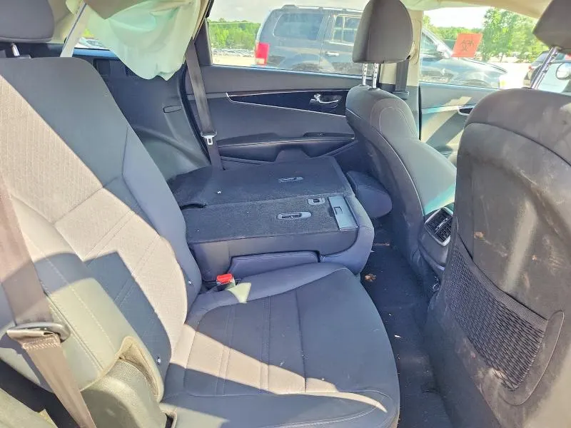 Kia SORENTO L — фото 7
