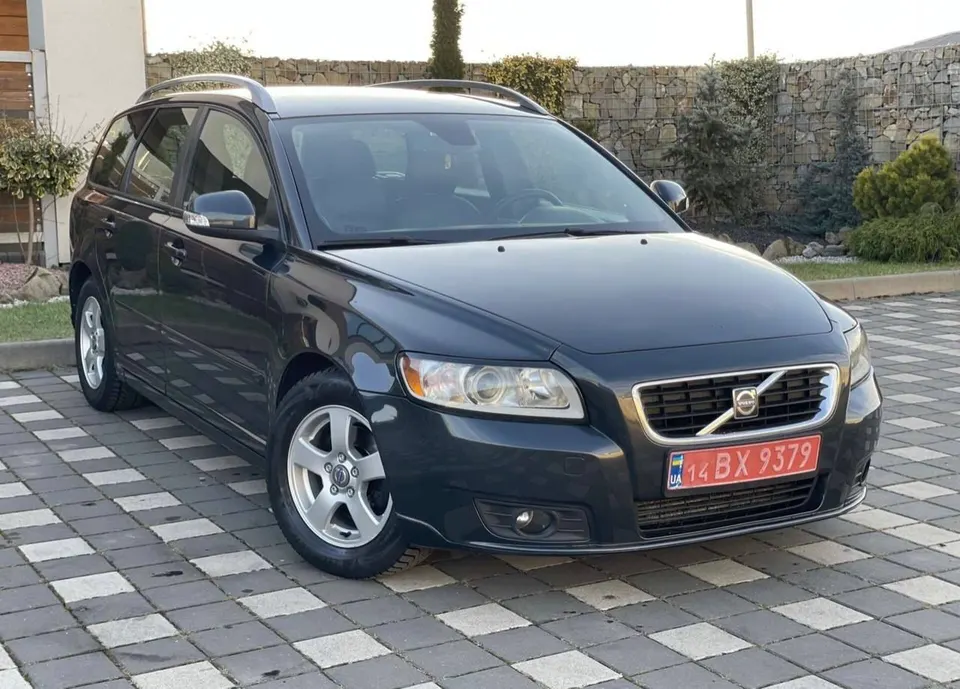 Volvo V50