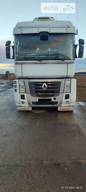 Renault Magnum