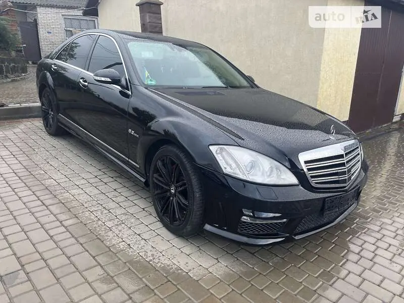 Mercedes-Benz S-Class