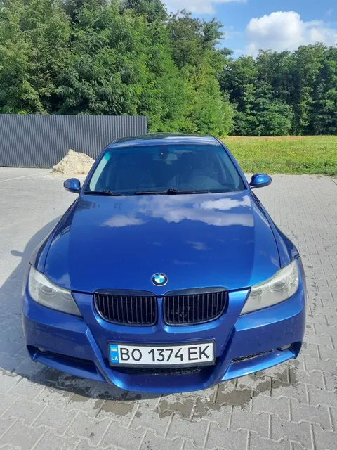 BMW 318i E90
