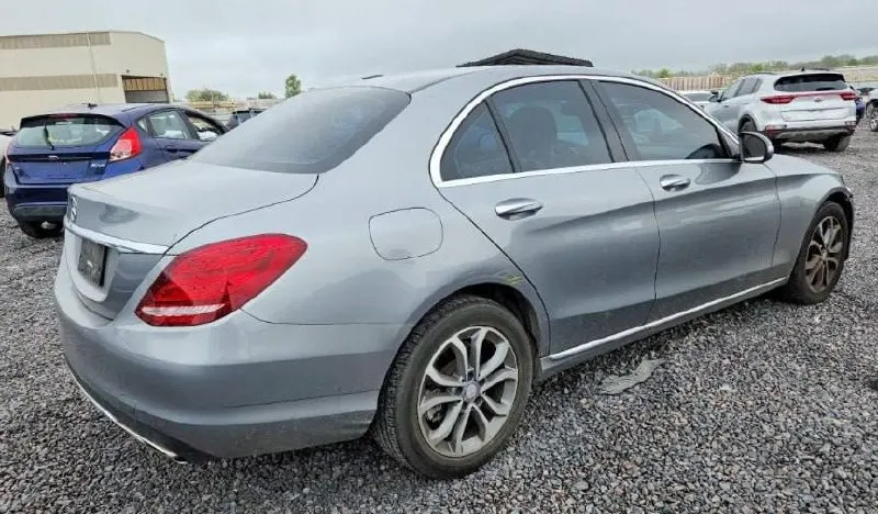Mercedes-Benz C300 — фото 3