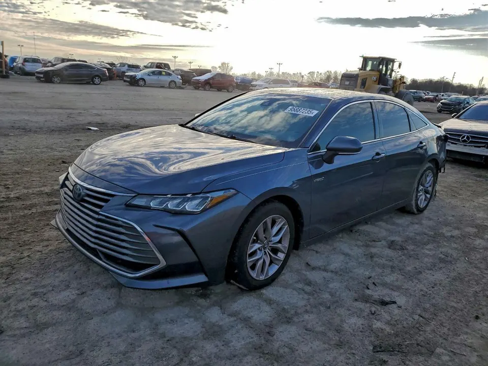 Toyota AVALON XLE HYBRID