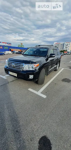Toyota Land Cruiser 200