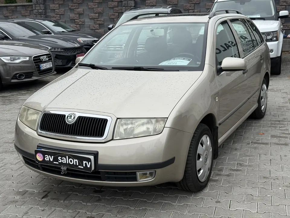 Skoda Fabia — фото 4