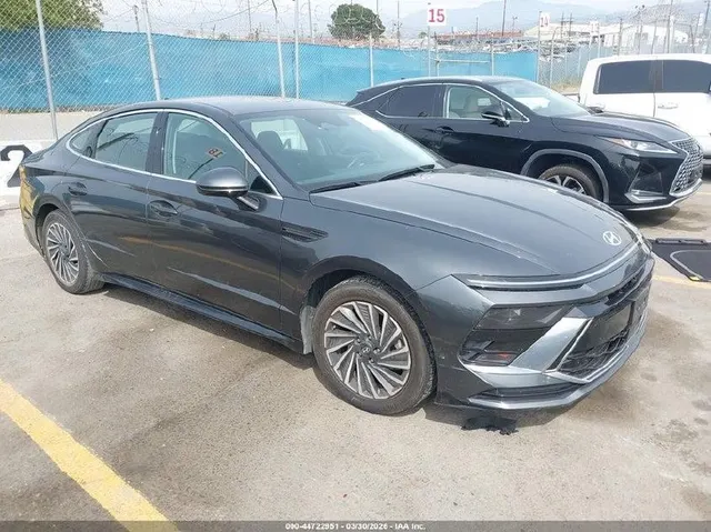 Hyundai SONATA HYBRID SEL