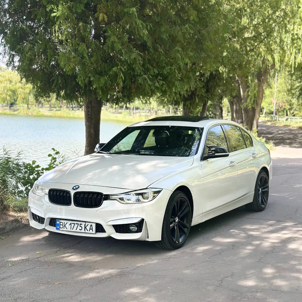 BMW F30 330i xDrive