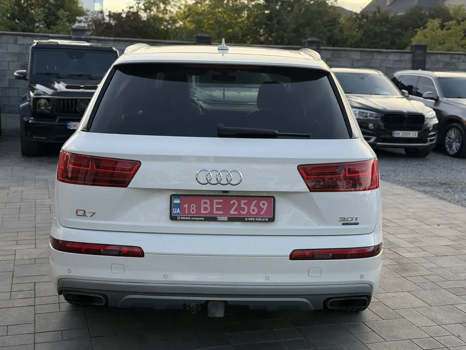 Audi Q7 — фото 5