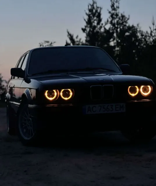BMW E30