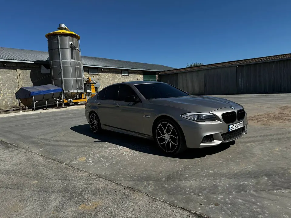 BMW 528i x-drive