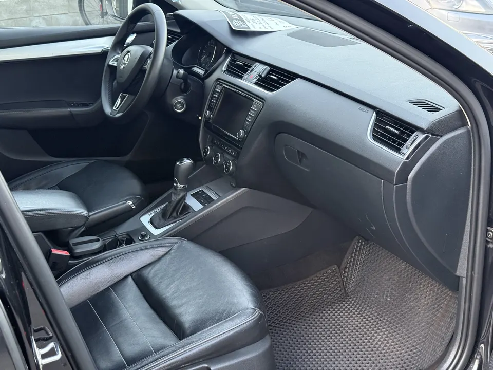 Skoda Octavia — фото 3