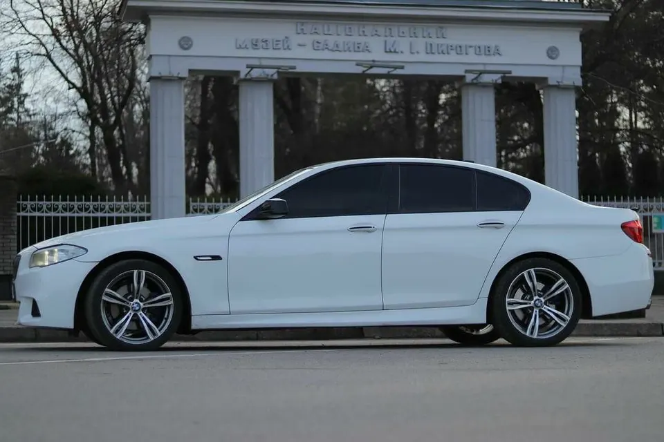 BMW F10 520I