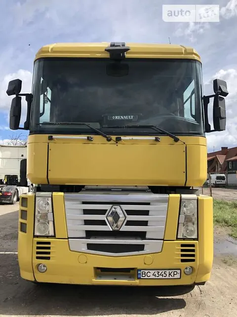Renault Magnum