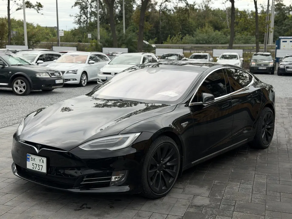 Tesla Model S — фото 3