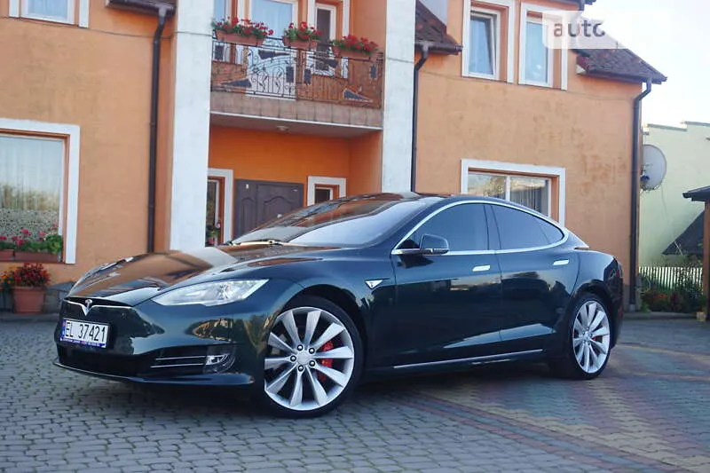 Tesla Model S