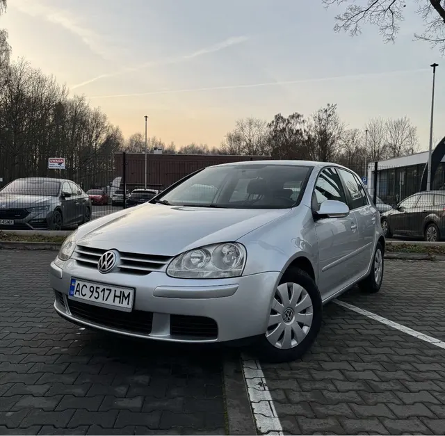 Volkswagen Golf V