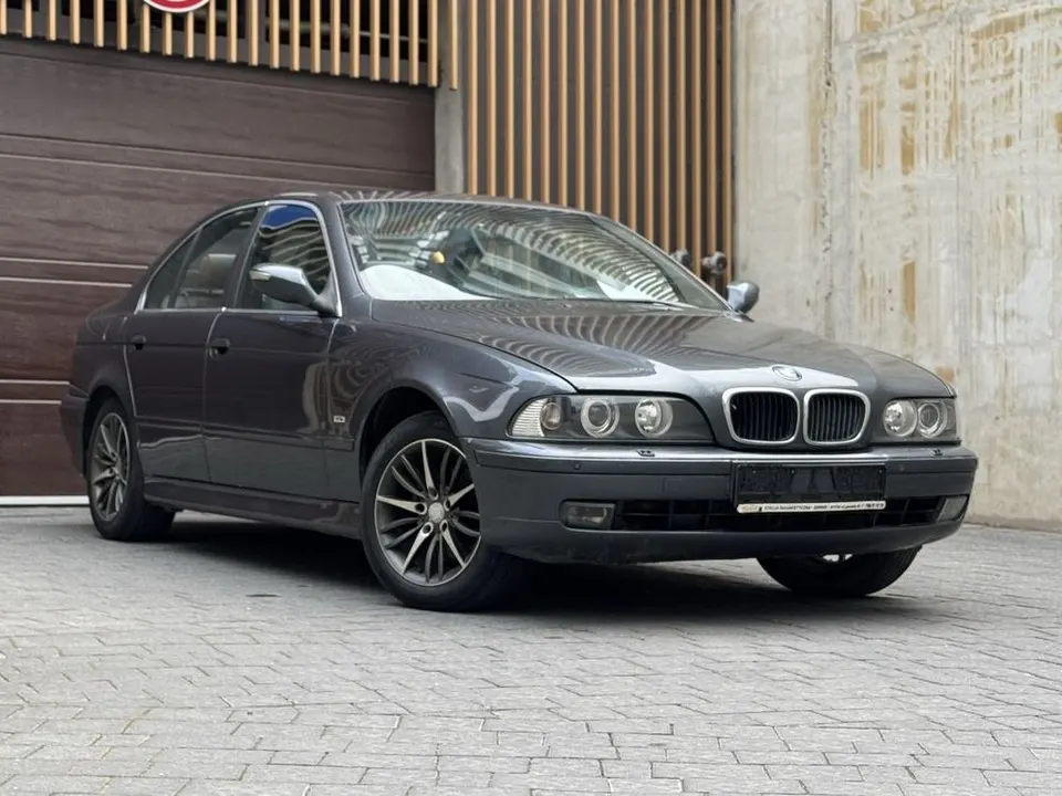 BMW 5 е39