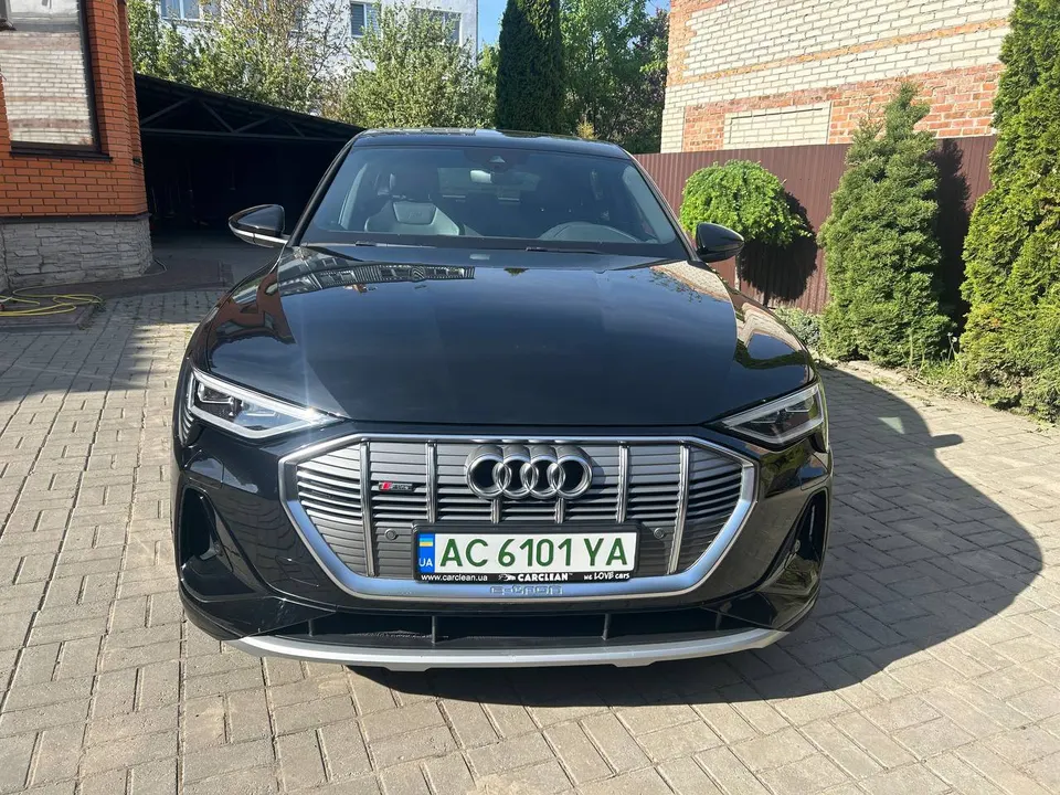 Audi e-tron SportBack50