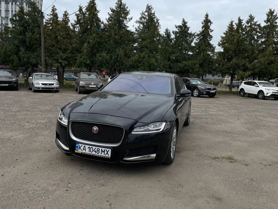 Jaguar XF