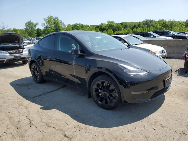 Tesla MODEL Y Long Range