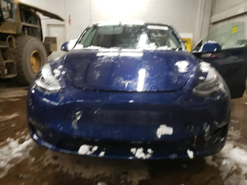 Tesla Model Y Long Range