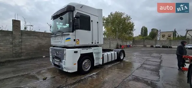 Renault Magnum