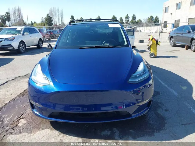 Tesla Model Y Long Range