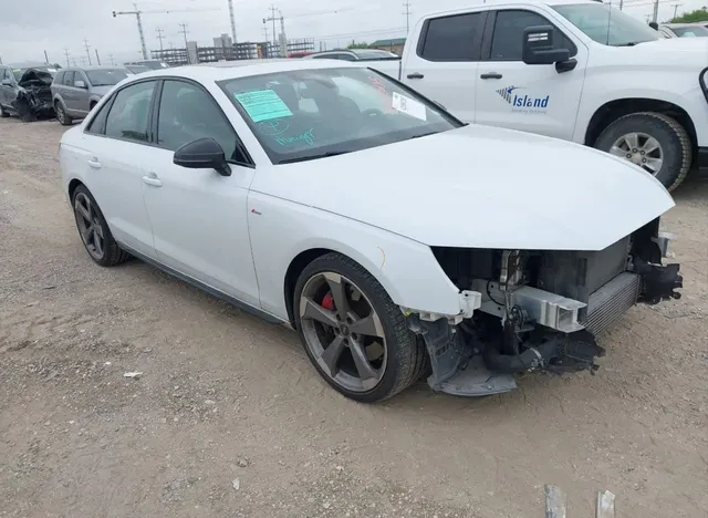 Audi A4 PREMIUM PLUS S-Line
