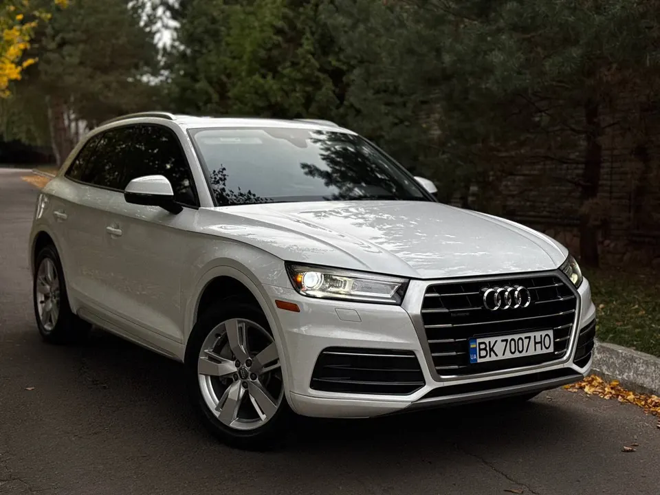 Audi Q5 Premium Plus — фото 2