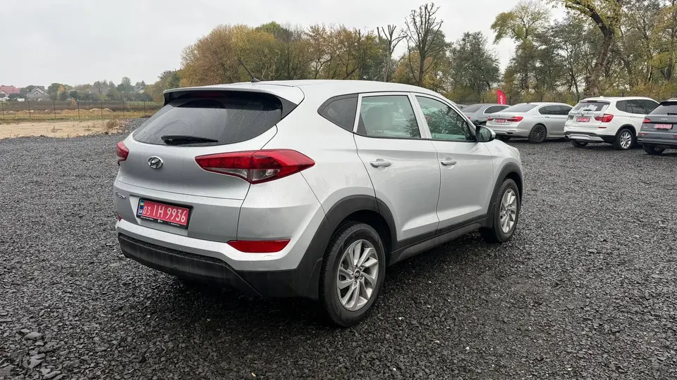 Hyundai TUCSON SE — фото 3