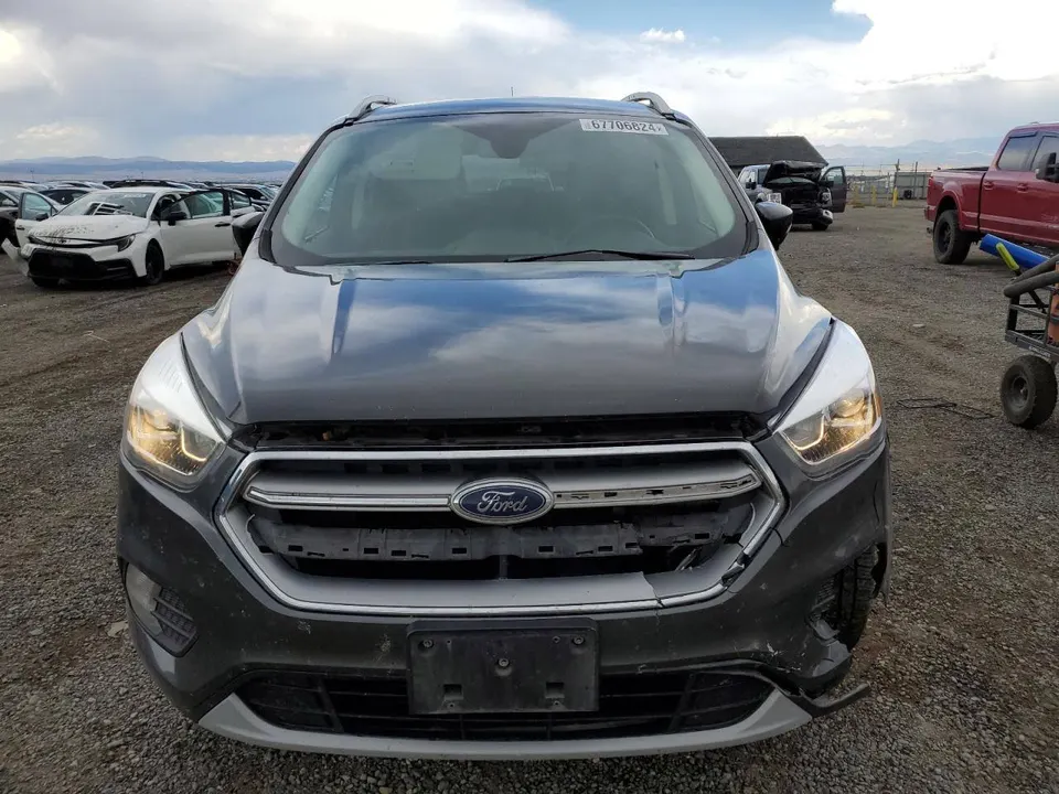 Ford ESCAPE TITANIUM