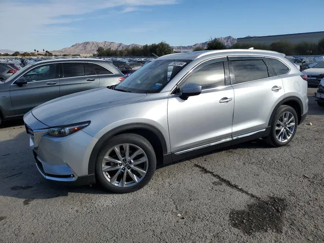 Mazda CX-9 SIGNATURE