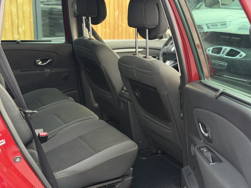 Renault Scenic — фото 10