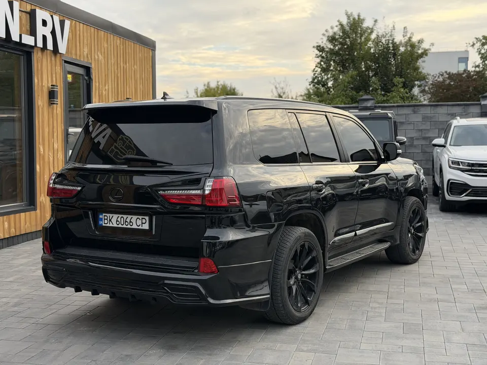 Lexus LX — фото 6