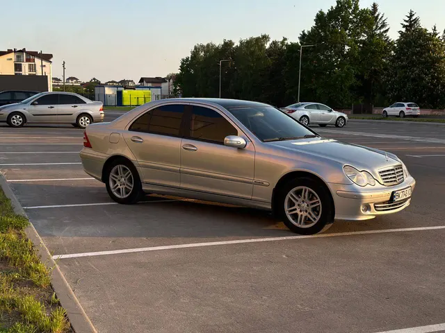 Mercedes-Benz Benz C280